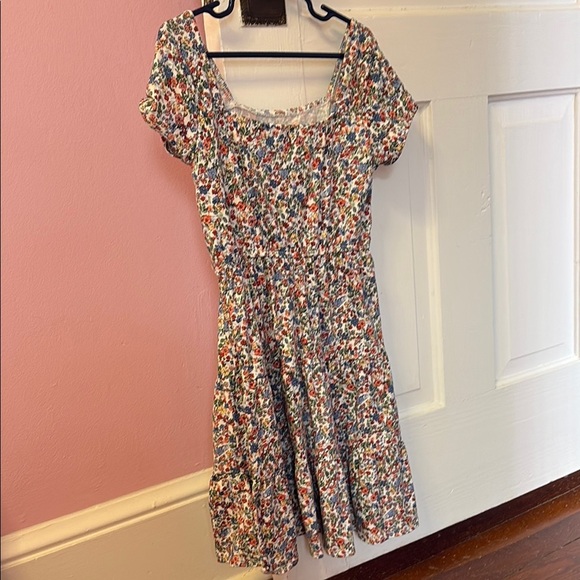 Tricia Girl Floral Short Sleeve Dress Size Small - Picture 3 of 4